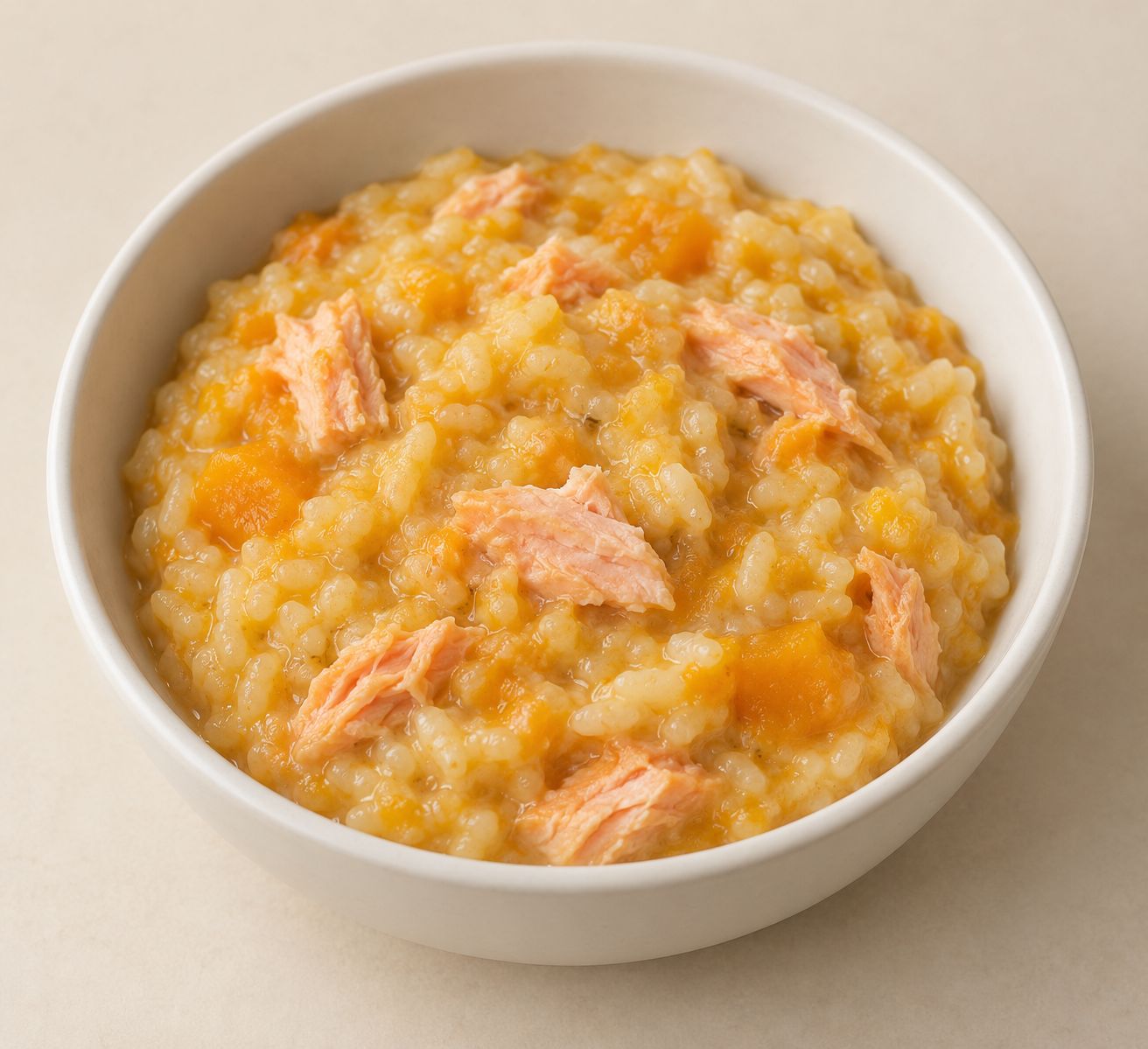 Arroz cremoso con salmón y calabaza